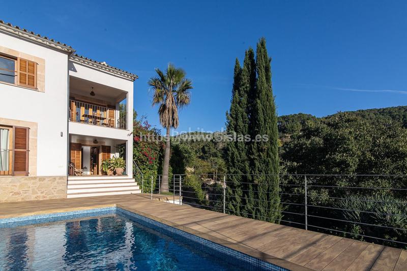 Foto 9ab8cfa8-d33f-45fd-963b-6b13f4a163a8. Haus mit heizung pool in Esporles