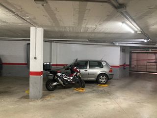 Autoparkplatz in Avinguda de castellvell 13. Plaza de parking