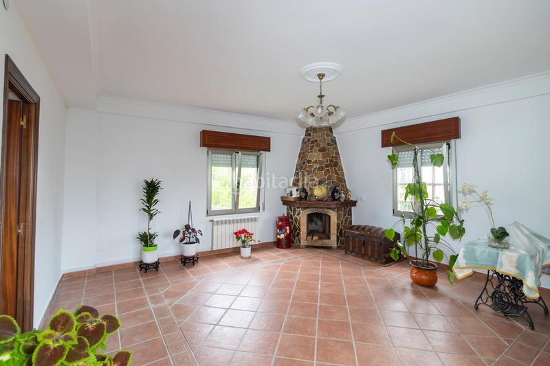 Foto 5c7a7bb2-99b7-4308-803a-6a80a304d001. Casa amb calefacció aparcament a Burela