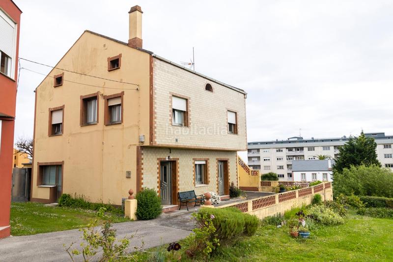 Foto 9fffe4d2-ddaf-4b4d-8310-de4088511dde. Casa amb calefacció aparcament a Burela