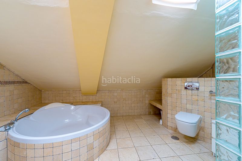 Foto 618ef0e2-31e4-4270-9fad-f475675833cc. Xalet amb xemeneia calefacció aparcament piscina a Busot