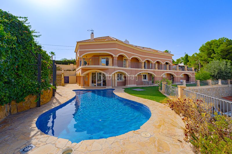 Foto c56722e7-7a77-4525-877e-6d38b31c9d51. Xalet amb xemeneia calefacció aparcament piscina a Busot
