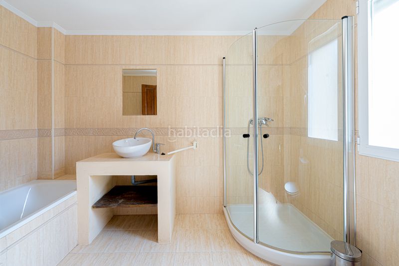 Foto e5409a24-4614-4807-96c0-d70d0292bfee. Xalet amb xemeneia calefacció aparcament piscina a Busot