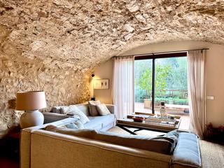 Maison jumelée  Carrer de la font gran. Espectacular casa rehabilitada con jardín y piscina en esclanyà