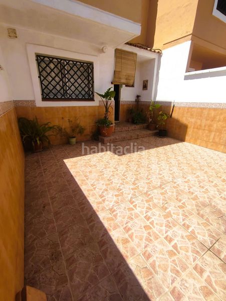 Foto 9263e811-2466-4884-a7b1-dc009fb6050e. Casa adossada amb aparcament piscina a San García Algeciras
