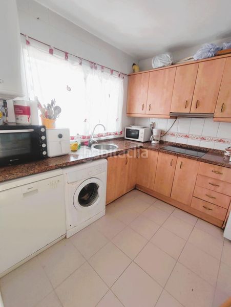 Foto b6dbcac3-4873-4239-94f0-4ce5f0c06ced. Casa adossada amb aparcament piscina a San García Algeciras