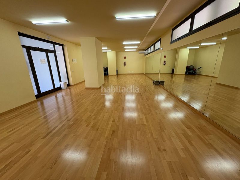 Foto f6430e6c-d0b2-47b1-b2d8-559afb404e02. Pis amb calefacció aparcament piscina a Cuatro Vientos Madrid