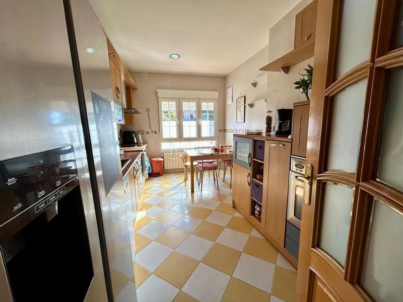 Foto 6a55db17-5532-4c6c-812e-2a95e9674237. Maison avec chauffage parking dans Casar (El)
