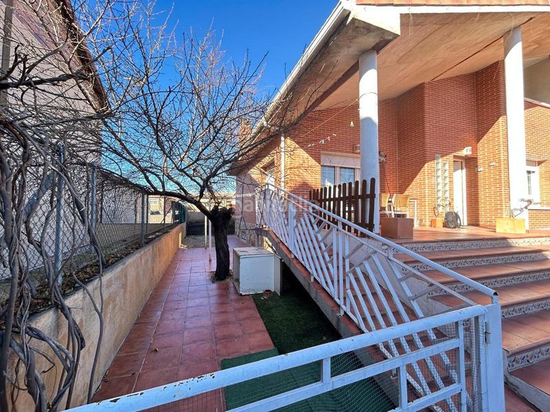 Foto b0add243-d793-41b8-b2ab-074b2264dff6. Maison avec chauffage parking dans Casar (El)