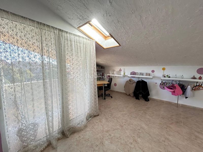 Foto c5ccb758-dd6d-4ac3-8d0e-20d75fed2a63. Maison avec chauffage parking dans Casar (El)