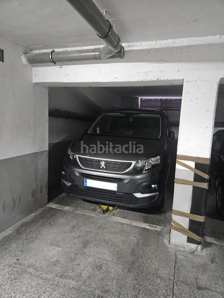 Foto f80da143-021f-4d1a-92c2-4c58353b9f70. Parking coche en Casar (El)