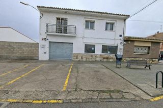 Rent Business premise  Del olmo