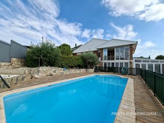Casa  Castell�n. Impresionante chalet independiente con 6 dormitorios, piscina y