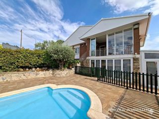 Maison  Castellón. Impresionante chalet independiente con 6 dormitorios, piscina y