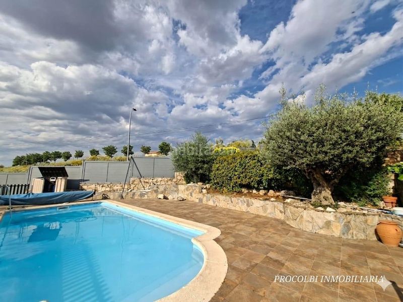 Foto c5eeec9a-19af-4dca-82aa-dd00b6219feb. Casa amb calefacció aparcament piscina a Casar (El)