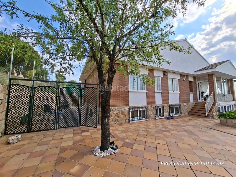 Foto f5193455-88a8-41d2-992b-e2194918770f. Casa amb calefacció aparcament piscina a Casar (El)