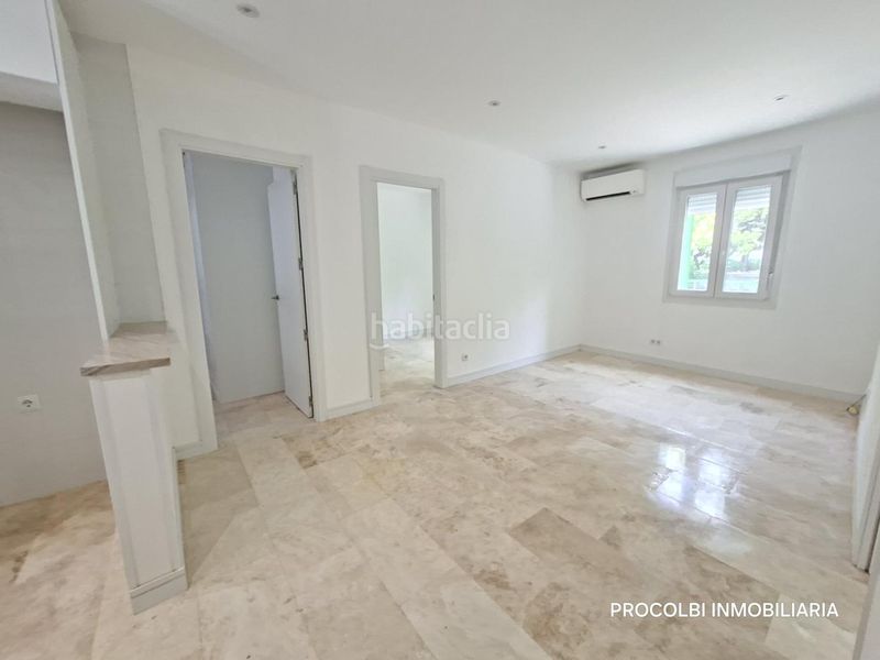 Foto ce8d6502-9cfc-450a-80fe-738c3d85cc98. Planta baixa a Castillejos-Cuzco Madrid