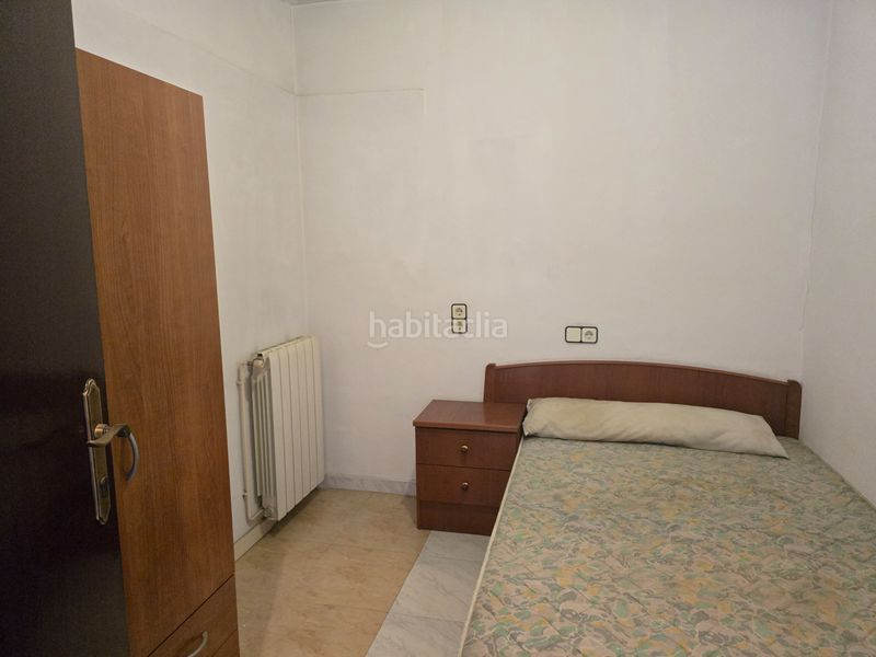 Foto 4a6ea0c7-22c3-4723-8f5d-4c4c85168ff7. Casa adossada amb calefacció a Centre Sabadell