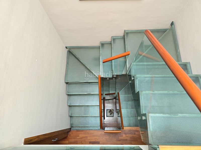 Foto b0471a9f-4609-4b56-be9a-d11b63398e91. Casa adossada amb calefacció aparcament a Gràcia Sabadell