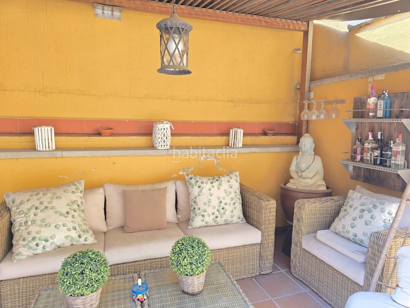 Foto f9b21255-c6fc-4aed-944d-34b6a90e06c8. Casa adossada amb calefacció aparcament a Gràcia Sabadell