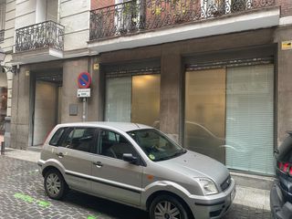 Lloguer Local Comercial  Calle de la alameda. Excelente local comercial en pleno centro de madrid