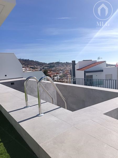 Foto 0208cebf-49a2-4cbe-b2fb-584cdbd0fee5. Casa adossada amb aparcament piscina a Fuente Alegre - El Chaparral - Los Morales Málaga