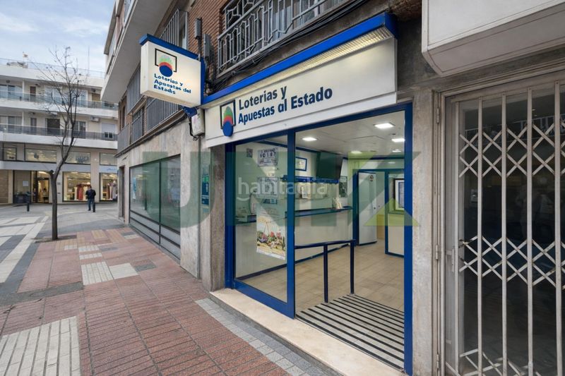 Foto 15386246-5e0c-4d8d-9a09-778eab5b2d06. Local comercial a La Gavarra Cornellà de Llobregat