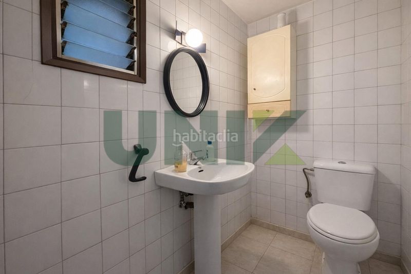 Foto 9615295f-2d12-4a3b-bac3-72b85b796fb6. Local comercial a La Gavarra Cornellà de Llobregat