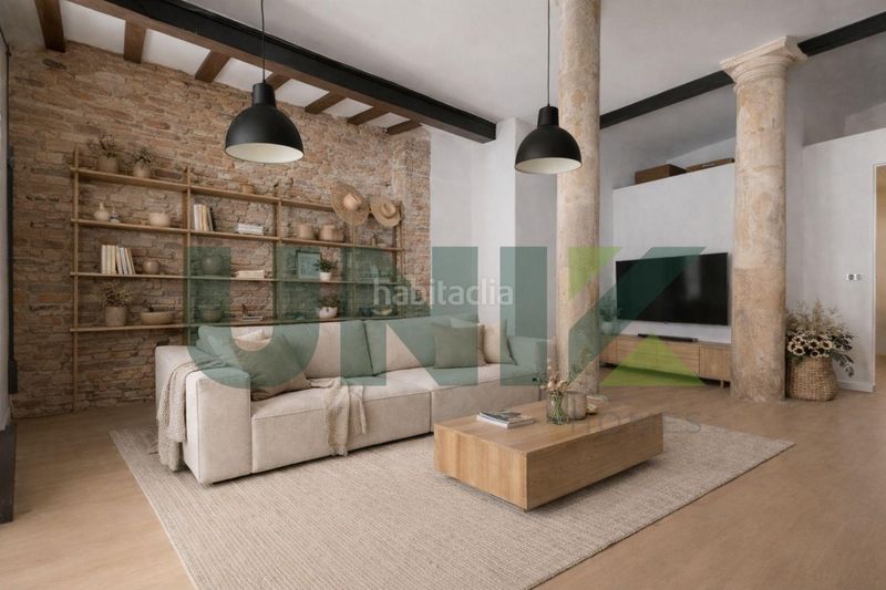 Foto 66d63bd2-a5b0-4f02-b69c-76d6a7d97fb3. Planta baixa a Raval Barcelona