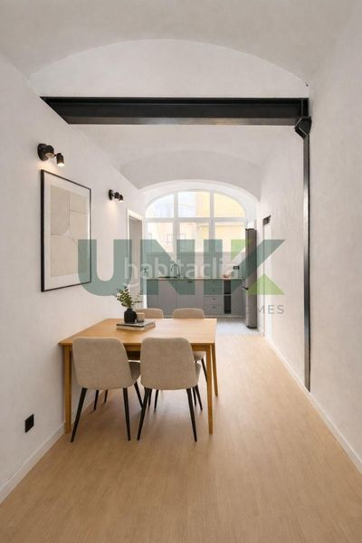 Foto b29380e5-7912-4963-86d3-388f6c543c1c. Planta baixa a Raval Barcelona