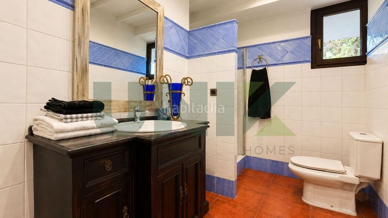 Foto bba48c42-9b94-4a79-8021-f7d26670826a. Xalet amb calefacció piscina a Petrer