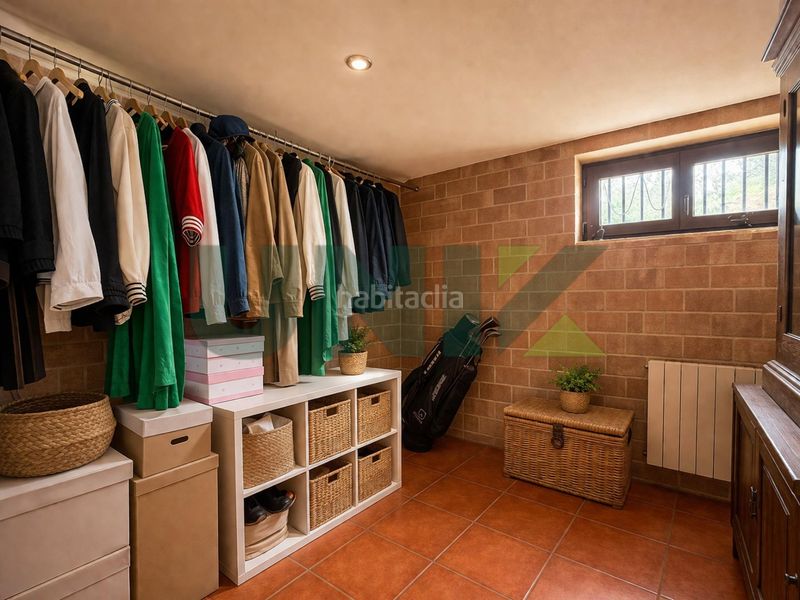 Foto df3144cb-8324-4c96-aa8f-3fdccf5b576f. Xalet amb calefacció piscina a Petrer