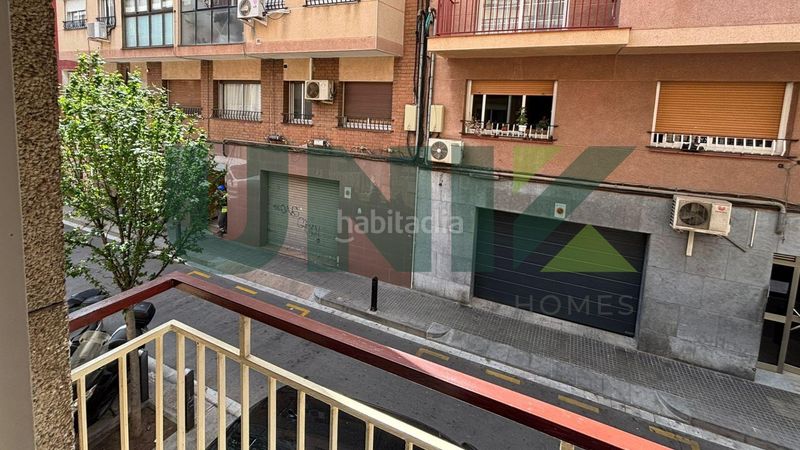 Foto ce097b04-841a-44a2-86ca-1a8853fe958e. Pis a La Gavarra Cornellà de Llobregat