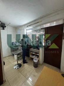 Foto 46000fac-1a05-4acf-aa48-0956c33fad99. Local comercial a La Gavarra Cornellà de Llobregat