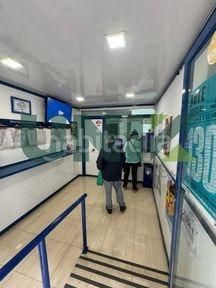 Foto d215d7cd-7e5e-4670-81dd-72cd8918323e. Local comercial a La Gavarra Cornellà de Llobregat