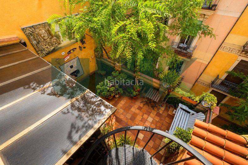 Foto f1cd2daf-c14b-4686-bb54-0622c79d41c0. Àtic a Sagrada Família Barcelona