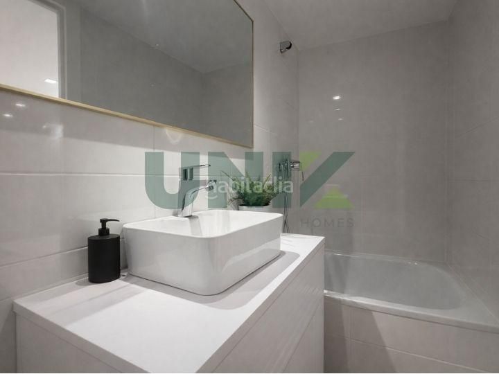 Foto 0e1cd9dd-fcaa-4500-a9c7-64c832b40758. Dúplex a Raval Barcelona