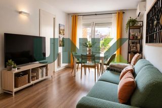 Pis  Carrer agudells. Piso con terraza y vistas a los bunkers junto al metro el carmel