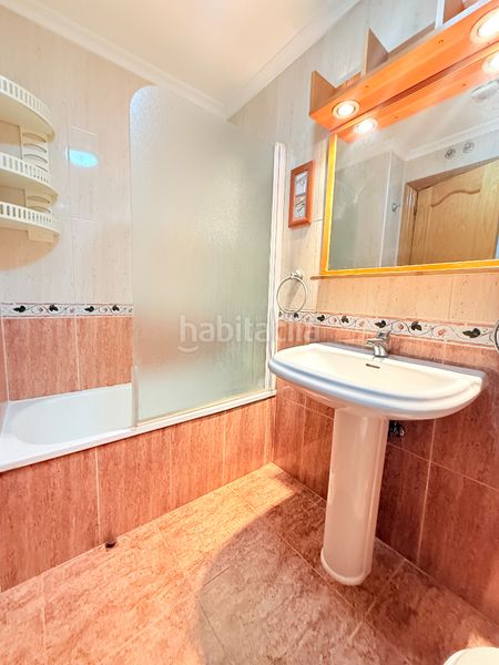 Foto 713cc132-7edf-4a3e-a991-8b79cda43e9f. Rent flat with heating in Valdeacederas Madrid