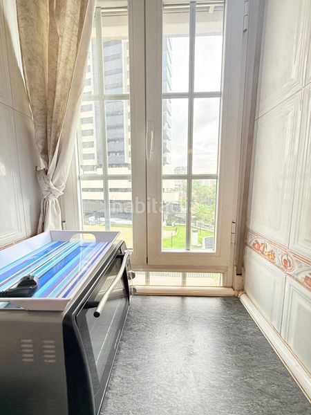 Foto a5d3b744-1754-4fcb-a4d9-3a8c0bd3bd55. Rent flat with heating in Valdeacederas Madrid