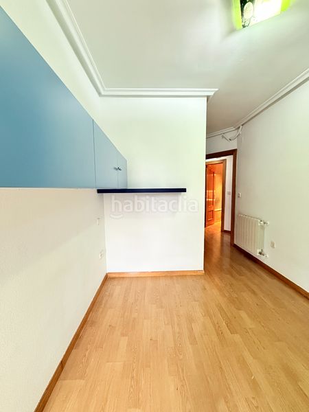 Foto dc7ee7e7-3829-456b-8b71-faaad34ce84e. Rent flat with heating in Valdeacederas Madrid