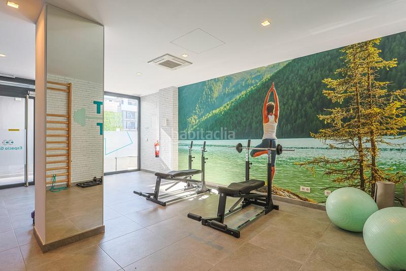 Foto 09526094-01bc-4a04-afe6-c9b7561e5e67. Pis amb aparcament piscina a colores - entreparques Sevilla