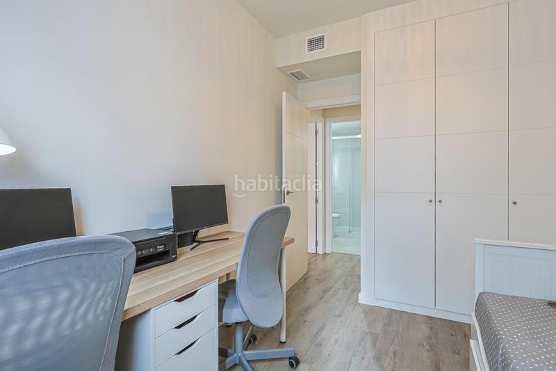 Foto 09ce7447-9fe2-4b92-80ab-53d29ace3c87. Pis amb aparcament piscina a colores - entreparques Sevilla