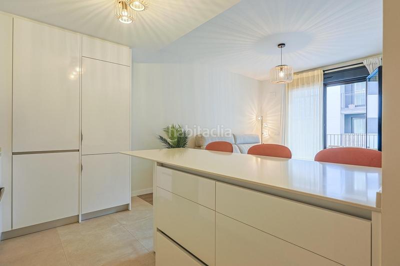 Foto 1641bafc-7b0f-4b43-ac80-f92a71712e0e. Pis amb aparcament piscina a colores - entreparques Sevilla