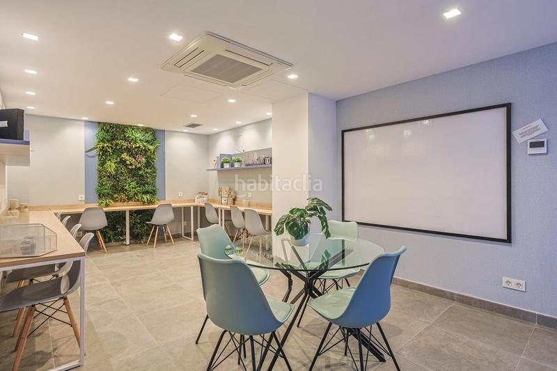 Foto 26efd4bf-9ce5-4a75-a6eb-867591e263b2. Pis amb aparcament piscina a colores - entreparques Sevilla