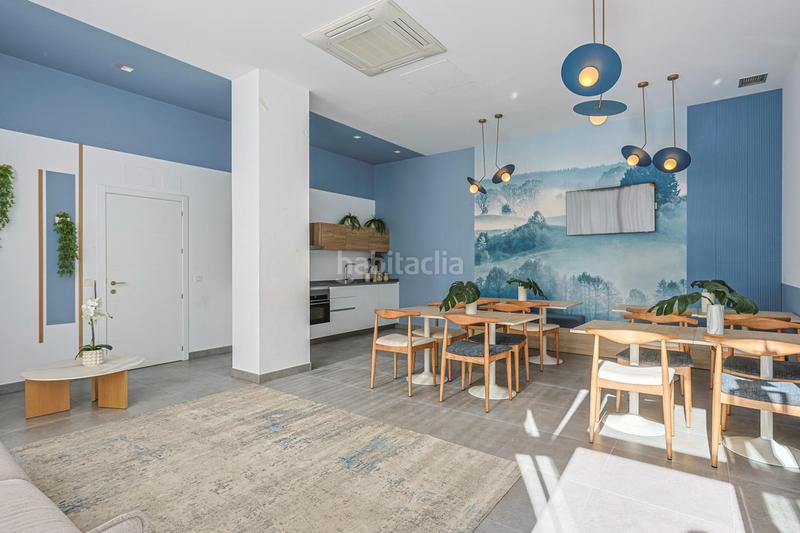 Foto 289c7c56-4d02-419b-9e33-ebd71791ccd4. Pis amb aparcament piscina a colores - entreparques Sevilla