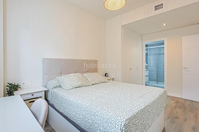 Foto 3b8e32c6-eb70-462e-a3a8-6f19a928c5fe. Pis amb aparcament piscina a colores - entreparques Sevilla