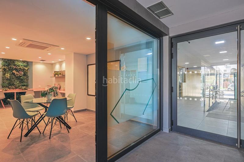 Foto 995ea7a7-c626-4229-86ff-5b5e8de889f8. Pis amb aparcament piscina a colores - entreparques Sevilla