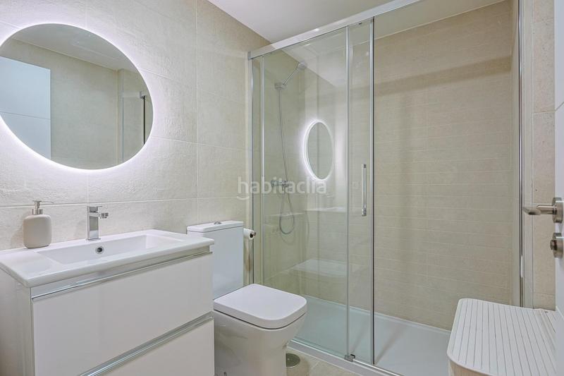 Foto a05b6b61-3ebe-4220-a22e-ce482d29db2e. Pis amb aparcament piscina a colores - entreparques Sevilla