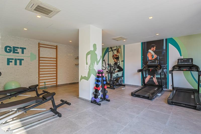 Foto cb5e431c-0002-4136-bdab-07c2afb6a0f2. Pis amb aparcament piscina a colores - entreparques Sevilla